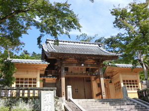 平成26年9月に修復された修禅寺山門