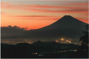 長口宮吉賞　夕景と夜景の富士山