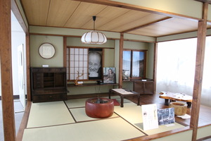再現された、東京の井上靖邸の書斎