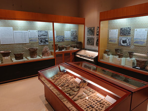 上白岩遺跡の出土品　展示室