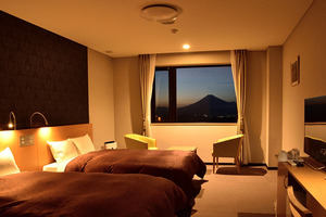 空気の澄んだ日は、全ての客室から富士のパノラマが
